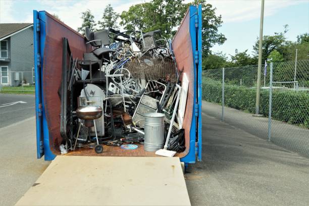 Best Commercial Cleanout Services  in Tipton, CA